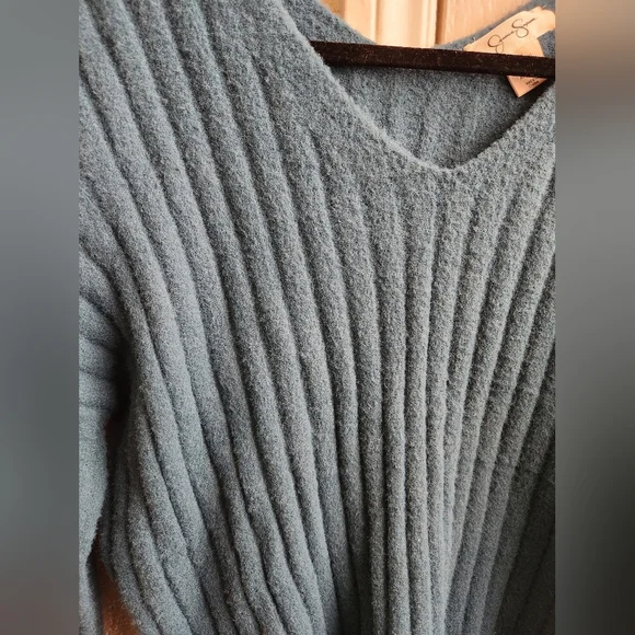 Jessica Simpson- Ribbed Sweater - Picture 3 of 6